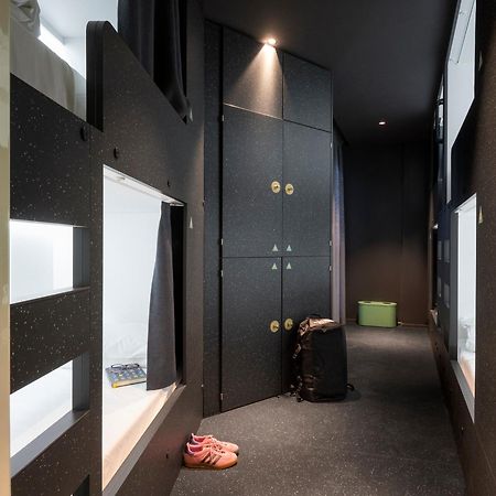 Amistat City Hostel Барселона Екстер'єр фото