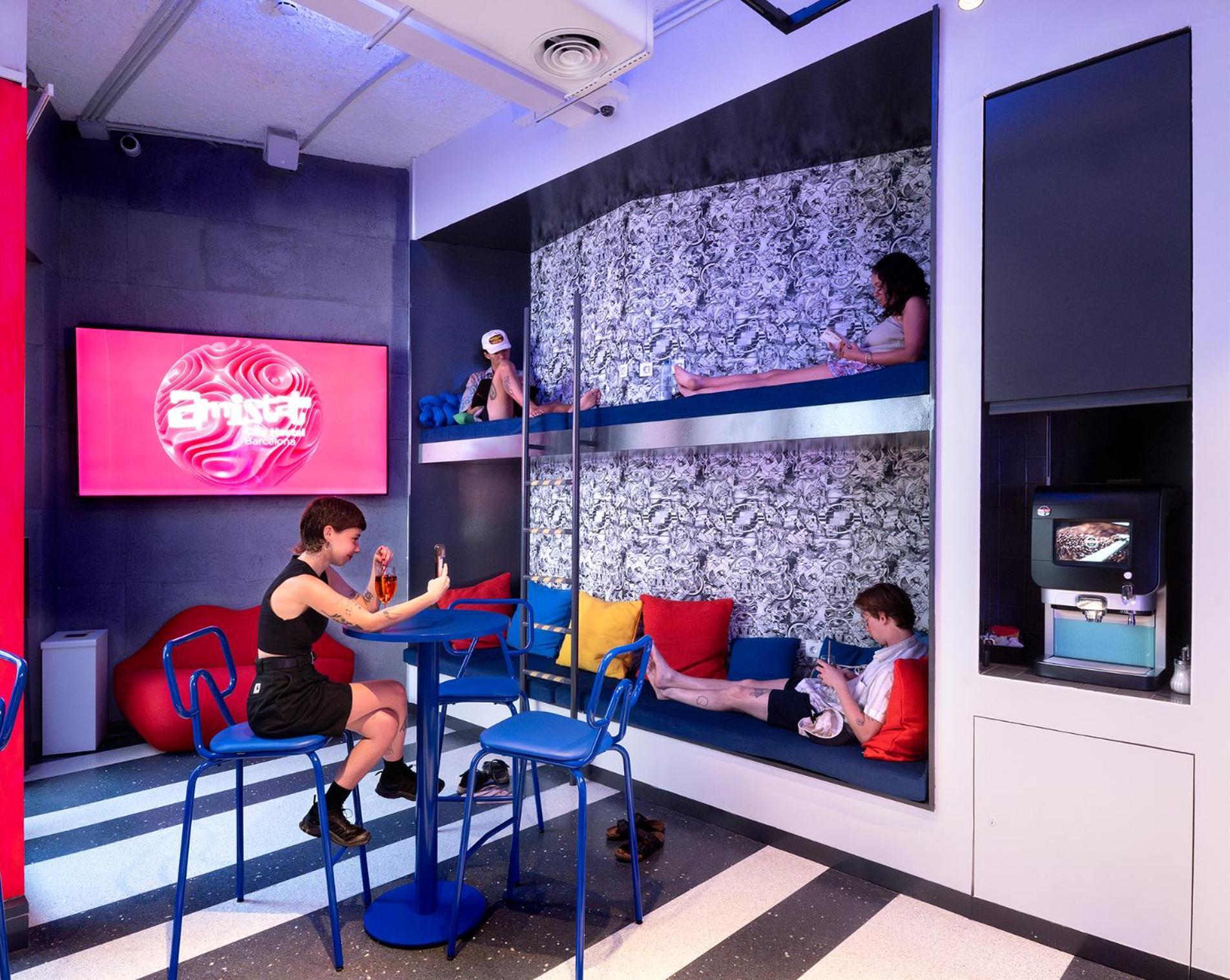 Amistat City Hostel Барселона Екстер'єр фото