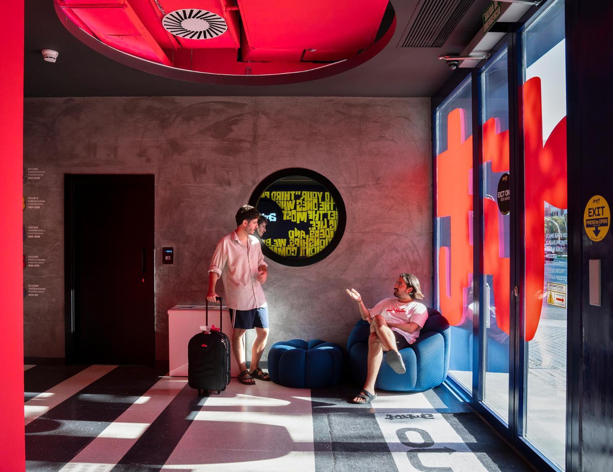 Amistat City Hostel Барселона Екстер'єр фото