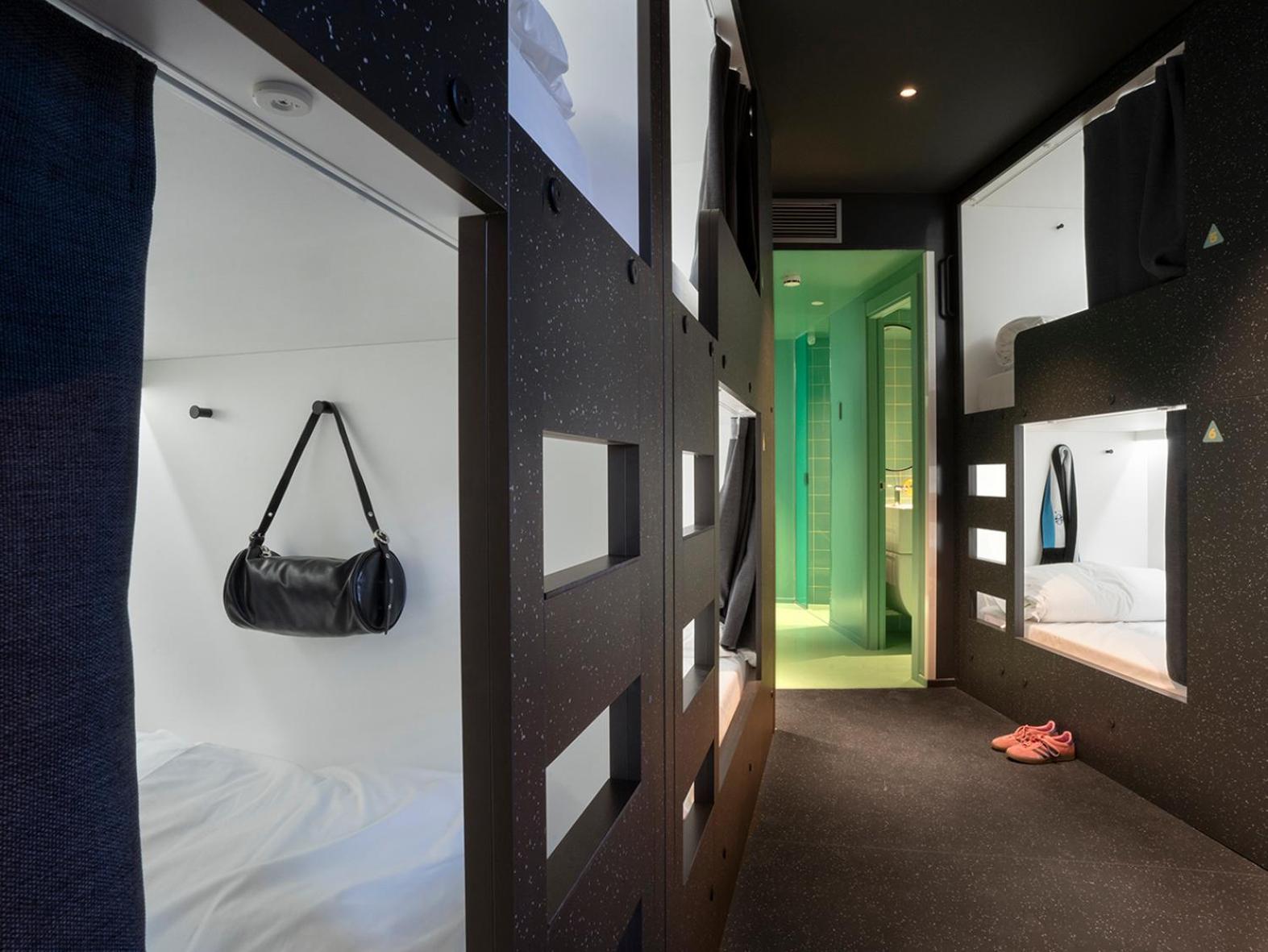 Amistat City Hostel Барселона Екстер'єр фото